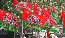 बीजेपी सांसद हुए साइकिल पर सवार- अब अनुप्रिया के सामने ठोकेंगे ताल बीजेपी सांसद हुए साइकिल पर सवार- अब अनुप्रिया के सामने ठोकेंगे ताल