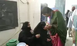 BJP प्रत्याशी द्वारा वोट देने गयी महिलाओं के नकाब हटाने पर बवाल- FIR दर्ज BJP प्रत्याशी द्वारा वोट देने गयी महिलाओं के नकाब हटाने पर बवाल- FIR दर्ज