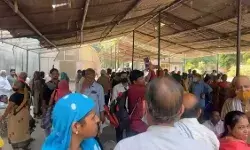 कई अस्पतालों को फिर से बम से उड़ने की मिली धमकी - जांच के लिए मरीजों.. कई अस्पतालों को फिर से बम से उड़ने की मिली धमकी - जांच के लिए मरीजों..