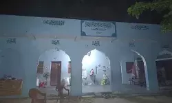 मदरसे में बम ब्लास्ट- मौलाना ने की फेंकने की कोशिश तो हुआ ब्लास्ट