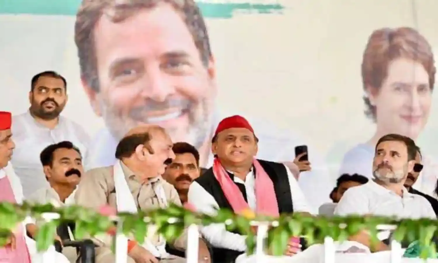 संविधान बचाने के चुनाव में होगी गठबंधन की जीत: अखिलेश