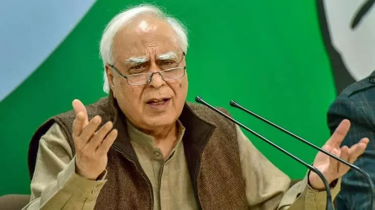 राज्यसभा सांसद ने जीता बार एसोसिएशन का चुनाव- अब कपिल बने अध्यक्ष राज्यसभा सांसद ने जीता बार एसोसिएशन का चुनाव- अब कपिल बने अध्यक्ष