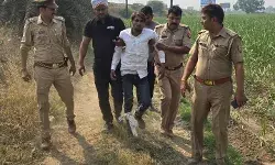 पुलिस के साथ हुई मुठभेड़ में बैटरी चोर के पैर में लगी गोली- चोरी की...