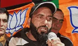 वोटिंग से पहले टारगेट किलिंग- BJP नेता का मर्डर, कपल पर फायरिंग वोटिंग से पहले टारगेट किलिंग- BJP नेता का मर्डर, कपल पर फायरिंग