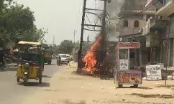 गर्मी में ओवरलोड की मार से बहाल हुए ट्रांसफार्मर में लगी आग