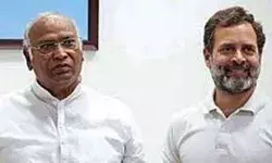 खड़गे, राहुल ने मतदाताओं से कांग्रेस को वोट देने की अपील की खड़गे, राहुल ने मतदाताओं से कांग्रेस को वोट देने की अपील की