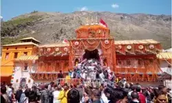 चार धाम यात्रा में उमड़ी भीड़ के रेले का इफेक्ट- रजिस्ट्रेशन खुलने... चार धाम यात्रा में उमड़ी भीड़ के रेले का इफेक्ट- रजिस्ट्रेशन खुलने...