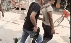 गोलीबारी में युवक की मौत को लेकर मचे बवाल के बाद 2 दिन इंटरनेट बंद गोलीबारी में युवक की मौत को लेकर मचे बवाल के बाद 2 दिन इंटरनेट बंद