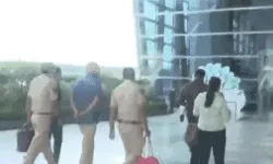 मालीवाल मारपीट मामला- बिभव को मुंबई ले गई पुलिस मालीवाल मारपीट मामला- बिभव को मुंबई ले गई पुलिस