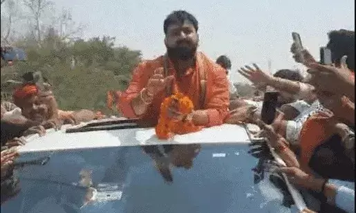 टिकट वापस करने वाले सिंगर को बीजेपी ने दिखाया बाहर का रास्ता