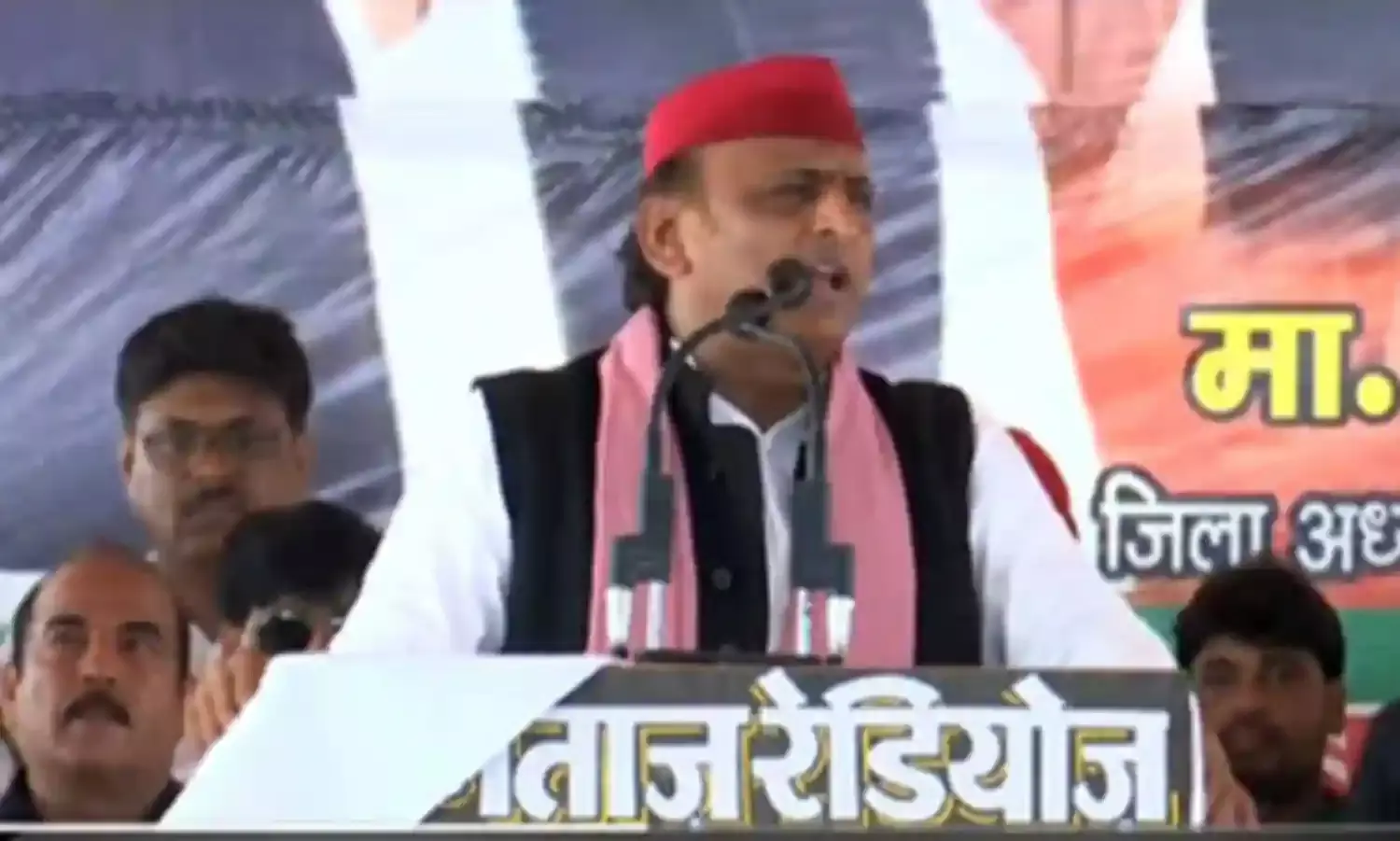 संविधान बचाना है तो भाजपा का करें सफाया: अखिलेश