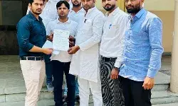 सपाईयों ने EC व गृह मंत्रालय को ज्ञापन भेज मांगी अखिलेश की NSG सुरक्षा सपाईयों ने EC व गृह मंत्रालय को ज्ञापन भेज मांगी अखिलेश की NSG सुरक्षा