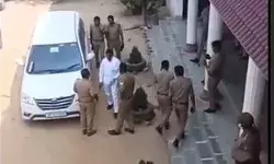 लोकसभा चुनाव 2024- सपा कैंडिडेट की पुलिस के साथ हुई झड़प लोकसभा चुनाव 2024- सपा कैंडिडेट की पुलिस के साथ हुई झड़प