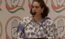 न्याय संकल्प रैली में बहू बनी प्रियंका बोली- आप मेरे ससुराल वाले हैं न्याय संकल्प रैली में बहू बनी प्रियंका बोली- आप मेरे ससुराल वाले हैं