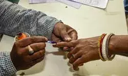 यहाँ लोकसभा चुनाव के छठे चरण में करीब 83 फीसदी मतदान हुआ यहाँ लोकसभा चुनाव के छठे चरण में करीब 83 फीसदी मतदान हुआ