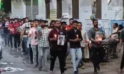 पुणे पोर्श कार हादसा- इंजीनियरों की आत्मशांति के लिए निकाला कैंडल मार्च