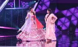 हेमा मालिनी ने शिल्पा शेट्टी के साथ इस गाने पर किया डांस- लोगों को.... हेमा मालिनी ने शिल्पा शेट्टी के साथ इस गाने पर किया डांस- लोगों को....