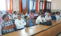 बोले डीएम- निष्पक्षता से काम करते हुए ईमानदारी से करायें मतगणना बोले डीएम- निष्पक्षता से काम करते हुए ईमानदारी से करायें मतगणना