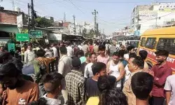 बिजली कटौती से उबाल- उपकेंद्र पर हमला कर तोड़फोड़- लाइनमैन की पिटाई