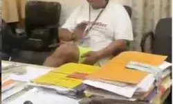 हाफ पैंट पहनकर बोर्ड दफ्तर पहुंच सेक्शन ऑफिसर किया निलंबित