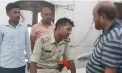 लड़कियों से छेड़छाड़- पुलिस टीम पर हमला- दरोगा समेत 6 जख्मी