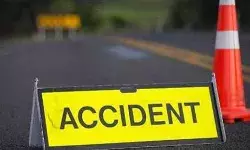 दो मोटरसाइकिलों की टक्कर में दो युवकों की मौत दो मोटरसाइकिलों की टक्कर में दो युवकों की मौत