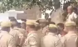 वोट देने पहुंचे बुजुर्ग की मौत- दरोगा समेत तीन पुलिस वाले बेहोश वोट देने पहुंचे बुजुर्ग की मौत- दरोगा समेत तीन पुलिस वाले बेहोश