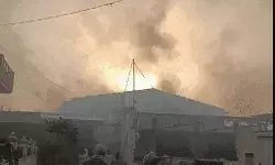 गौशाला में लगी आग- गाय के तीन बाड़े लिए चपेट में- 600 गाय को.... गौशाला में लगी आग- गाय के तीन बाड़े लिए चपेट में- 600 गाय को....