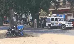 स्मॉल फाइनेंस बैंक में घुसे बदमाशों ने 6 मिनट में की 14 लाख की लूट