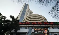 एग्जिट पोल से बना तिलिस्म टूटा- गिनती के बीच औंधे मुंह गिरा बाजार एग्जिट पोल से बना तिलिस्म टूटा- गिनती के बीच औंधे मुंह गिरा बाजार