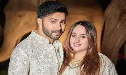 पिता बने वरुण धवन- पत्नी नताशा ने दिया बेटी को जन्म पिता बने वरुण धवन- पत्नी नताशा ने दिया बेटी को जन्म