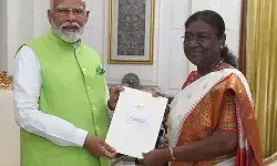 राष्ट्रपति भवन पहुंचे PM मोदी ने दिया इस्तीफा- राष्ट्रपति से सरकार.... राष्ट्रपति भवन पहुंचे PM मोदी ने दिया इस्तीफा- राष्ट्रपति से सरकार....