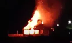 जय जय शिव शंकर गाने वाला मशहूर मंदिर आग में जलकर हुआ खाक जय जय शिव शंकर गाने वाला मशहूर मंदिर आग में जलकर हुआ खाक