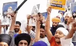 स्वर्ण मंदिर में भिंडरावाले के पोस्टर- लगे खालिस्तान नारे- लहराई....