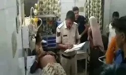 नेशनल हाईवे पर तीर्थ यात्रियों से भरी बस पलटी- मची चीख पुकार- 17 जख्मी नेशनल हाईवे पर तीर्थ यात्रियों से भरी बस पलटी- मची चीख पुकार- 17 जख्मी