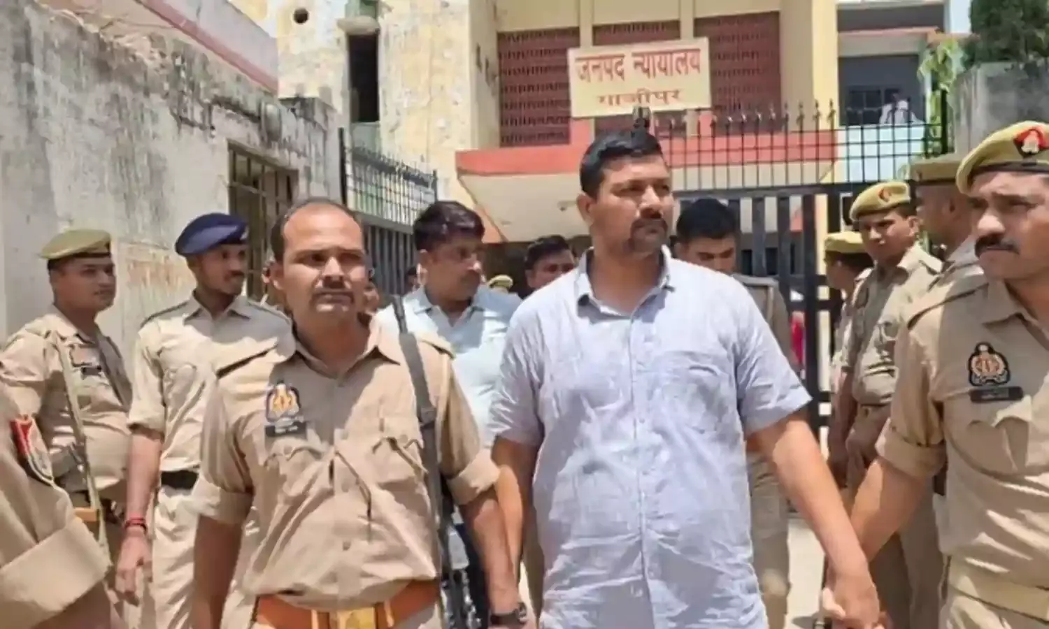 बंदी को पीट-पीट कर मारने में मुख्तार के शूटरों को पांच-पांच साल की सजा