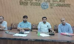 अफसरों को देना होगा संपत्ति का हिसाब- बोले DM पोर्टल पर फीड करें विवरण अफसरों को देना होगा संपत्ति का हिसाब- बोले DM पोर्टल पर फीड करें विवरण