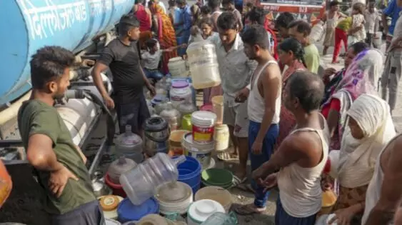 पानी के लिए घमासान- जबरदस्त मारपीट में तीन लोग घायल- सरकारी.... पानी के लिए घमासान- जबरदस्त मारपीट में तीन लोग घायल- सरकारी....