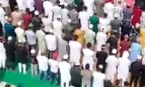 जामा मस्जिद में बकरीद की नमाज के दौरान गिरा छज्जा- 12 नमाजी..