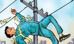 करंट की चपेट में आने से लाइनमैन की मौत- मचा कोहराम करंट की चपेट में आने से लाइनमैन की मौत- मचा कोहराम