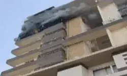 दिन निकलते ही अपार्टमेंट में आग- फायर ब्रिगेड मौके पर