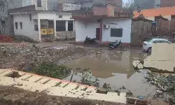 PM द्वारा उद्घाटित रेलवे स्टेशन की दीवार नहीं झेल पाई पहली बारिश PM द्वारा उद्घाटित रेलवे स्टेशन की दीवार नहीं झेल पाई पहली बारिश