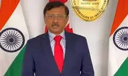 बम विस्फोट के पीड़ितों की स्मृति में आयोजित समारोह में एकत्रित हुए लोग बम विस्फोट के पीड़ितों की स्मृति में आयोजित समारोह में एकत्रित हुए लोग