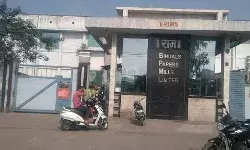 सवारियां ले जा रहा टेंपो सड़क किनारे खड़े ट्रक से टकराया- दो की मौत सवारियां ले जा रहा टेंपो सड़क किनारे खड़े ट्रक से टकराया- दो की मौत