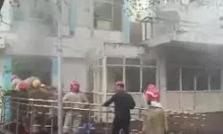 सफदरगंज हॉस्पिटल में लगी आग- चारों तरफ धुएं का गुब्बार