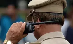 अनाज नहीं मिलने से बवाल- चप्पलों की माला डालकर पीडीएस डीलर..