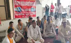 रोड़वेज कर्मचारियों ने सभी डिपो में सांकेतिक भूख हड़ताल की रोड़वेज कर्मचारियों ने सभी डिपो में सांकेतिक भूख हड़ताल की