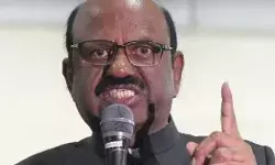 शपथ के लिए विधायकों को बुलाकर दिल्ली चले गए राज्यपाल शपथ के लिए विधायकों को बुलाकर दिल्ली चले गए राज्यपाल