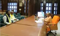 पेपर लीक स्टिंग में नाम आते ही सुभासपा MLA हुआ भूमिगत- राजभर पहुंचे.. पेपर लीक स्टिंग में नाम आते ही सुभासपा MLA हुआ भूमिगत- राजभर पहुंचे..