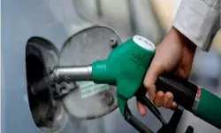 सरकार की चुनावी रेवड़ी- डीजल, पेट्रोल, LPG के दाम किए कम सरकार की चुनावी रेवड़ी- डीजल, पेट्रोल, LPG के दाम किए कम